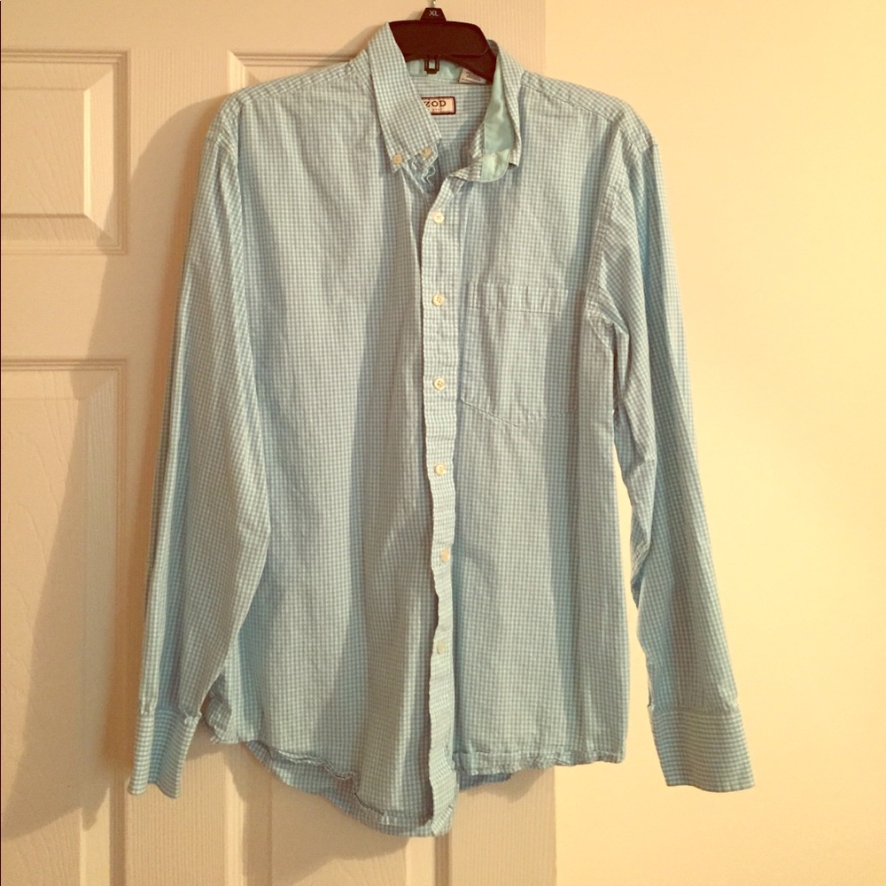 IZOD Button Down - Picture 2 of 4