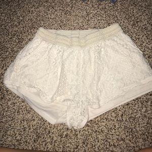 white lace shorts