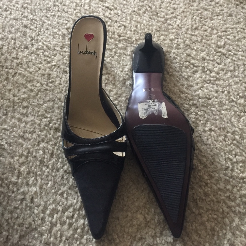 All black small heel