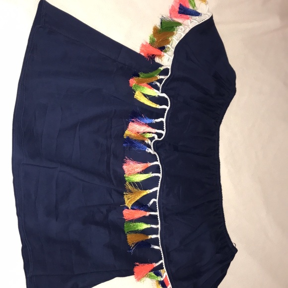 off the shoulder tassel top - Picture 2 of 2