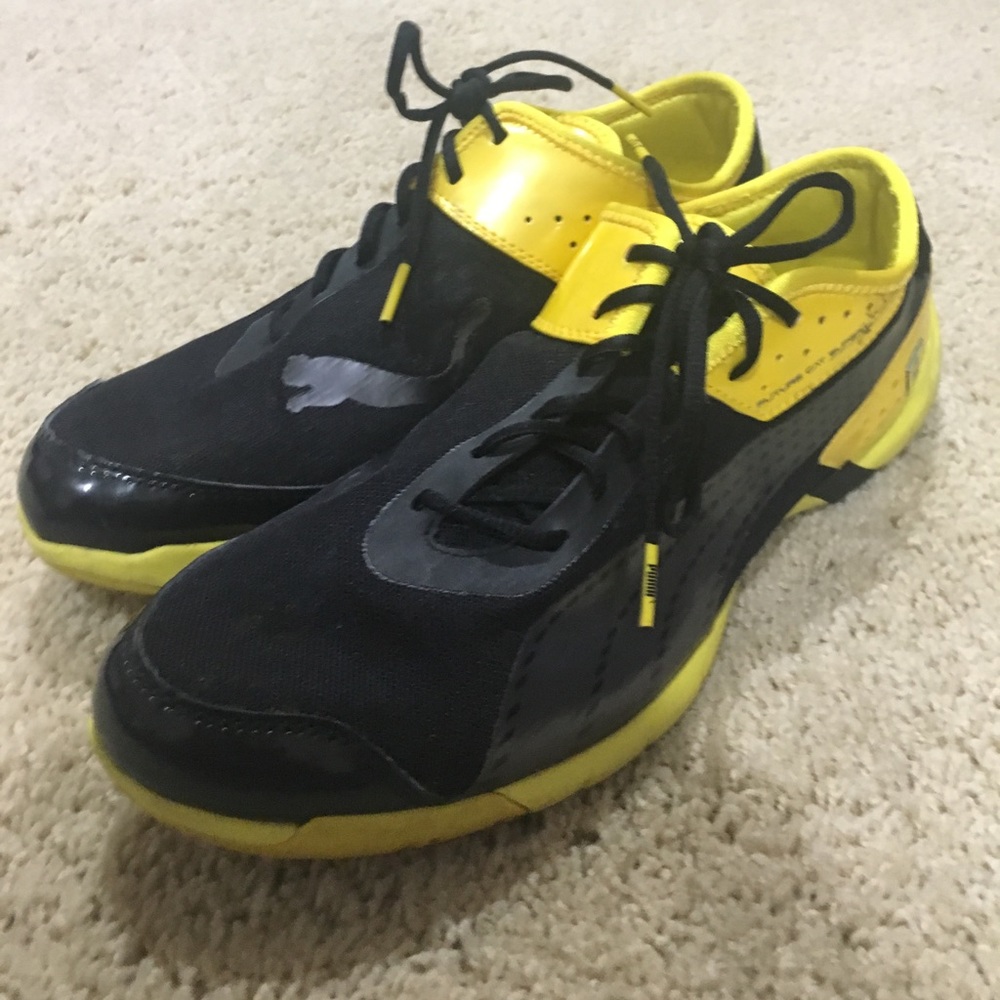 Puma tennis shoes