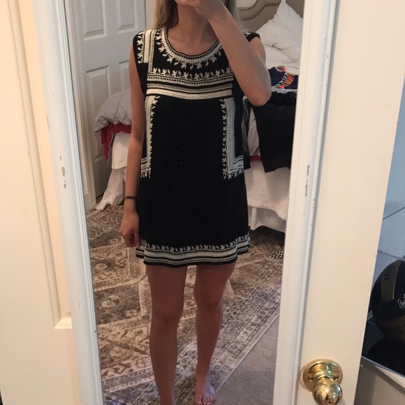 embroidered black sundress - Picture 1 of 2