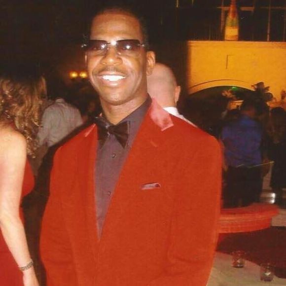 Meet your Posher, Dee - Picture 1 of 1