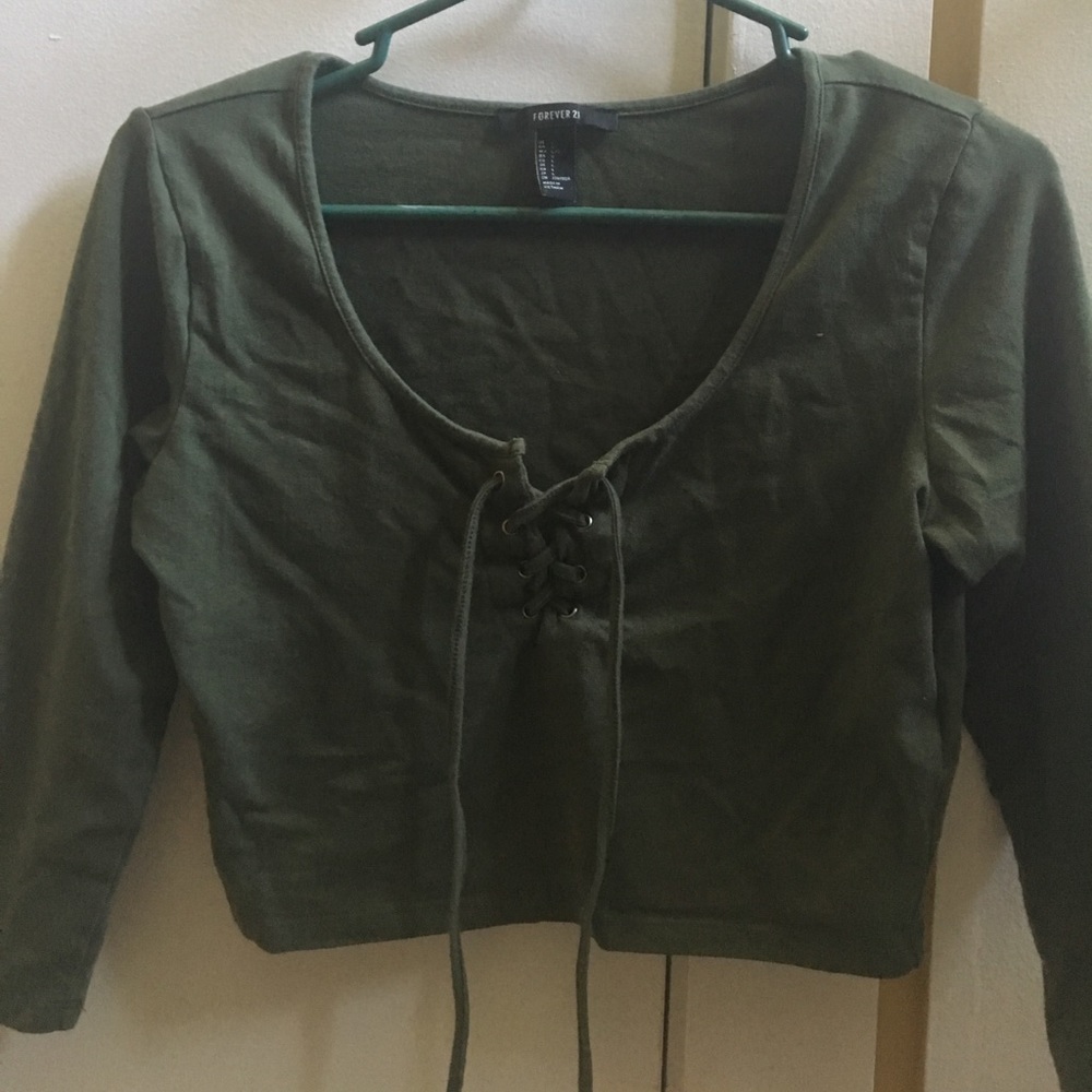 green crop top