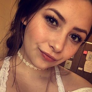 Meet your Posher, Caitlynn