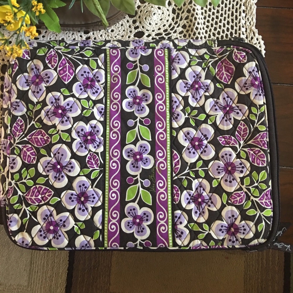 Vera Bradley laptop sleeve👌🏻