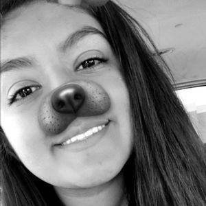 Meet your Posher, Cassandra