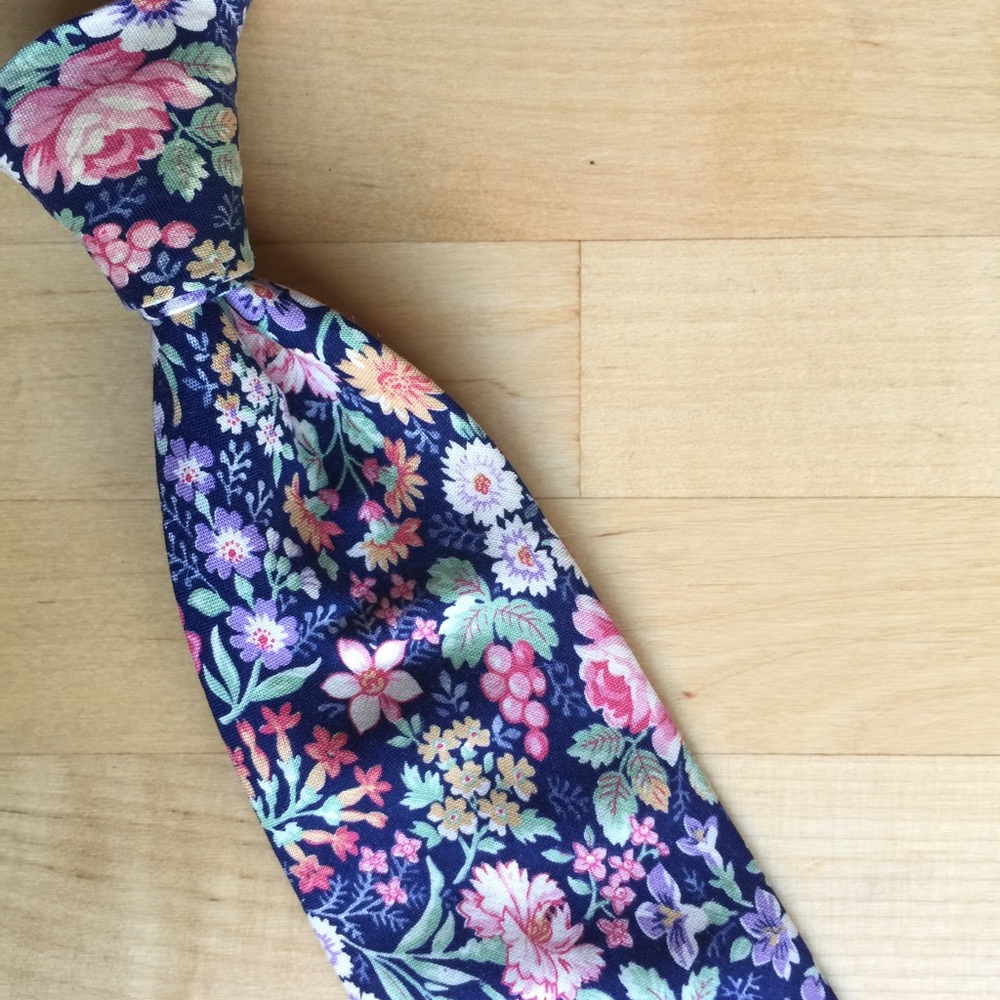 Floral Cotton Tie - lightweight - vintage