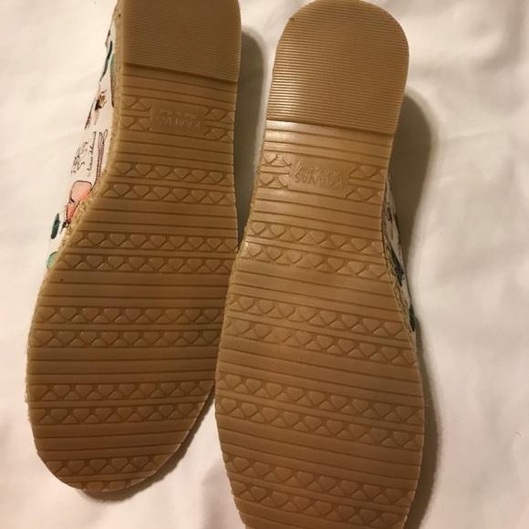 🖤🖤S͙A͙L͙E͙🖤🖤 Kaanas Insect Slip-ons - Picture 7 of 8