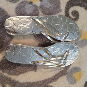 Coach flip flops size 9