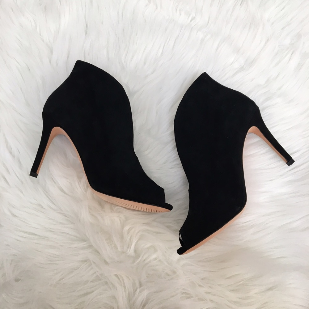 Vince Camuto Signature Black Ronan Booties