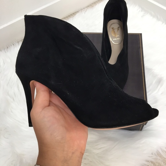Vince Camuto Signature Black Ronan Booties - Picture 3 of 5