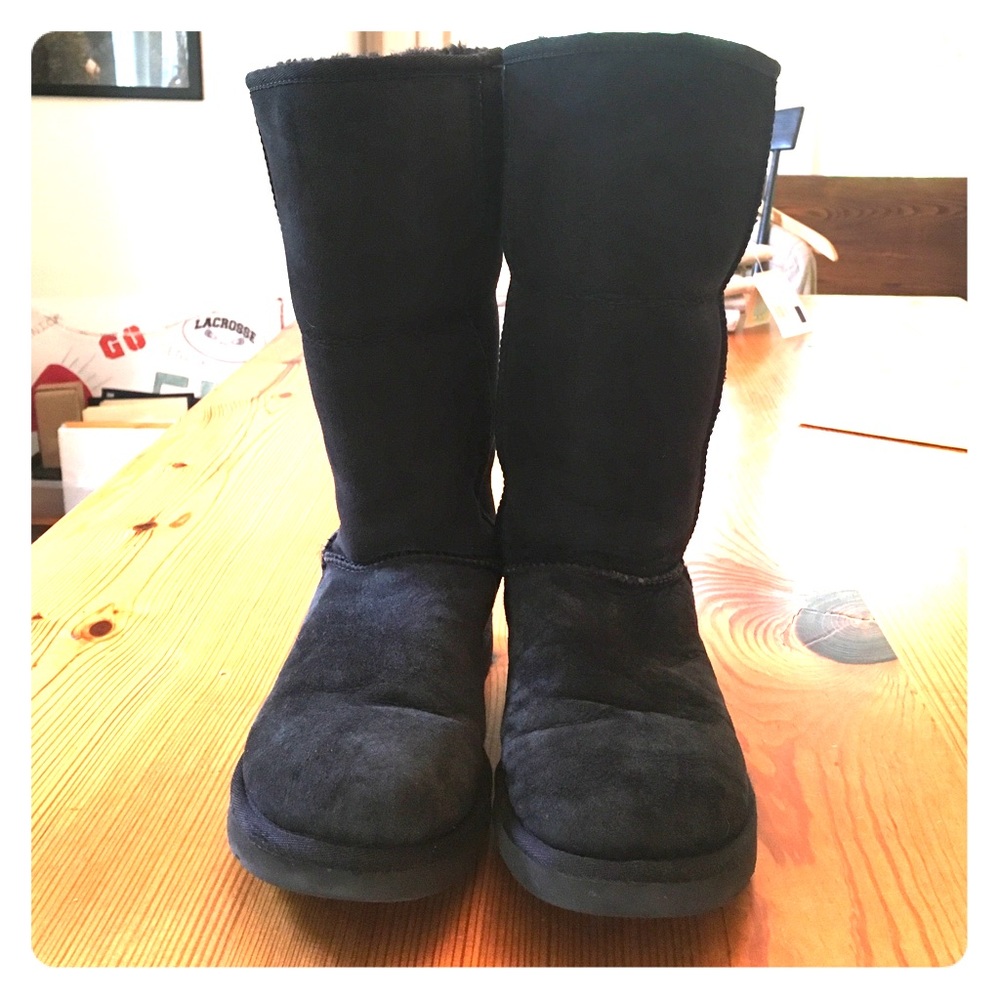 UGGS- tall, used black size 8