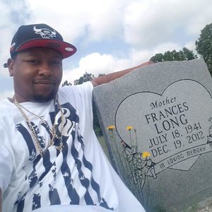 Meet your Posher, Demetris