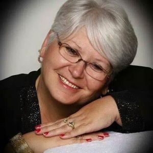 Meet your Posher, Deanna