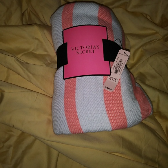 Victoria's Secret Other - Victoria Secret beach or a throw blanket w/tags