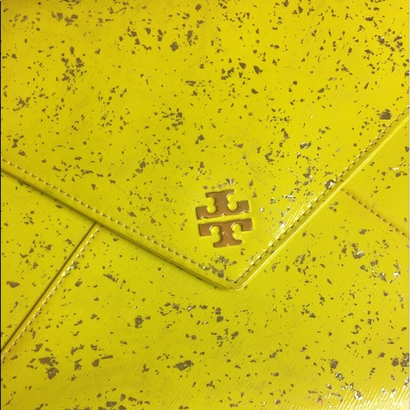 ⁉️ SOLD ⁉️ TORY BURCH Neon Yellow Clutch - Picture 2 of 8