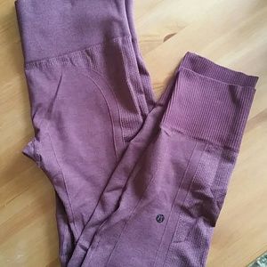 Lululemon Ebb to Street leggings