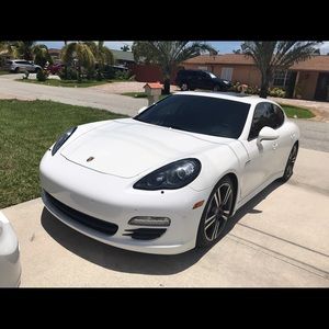 Meet your Posher, Julio