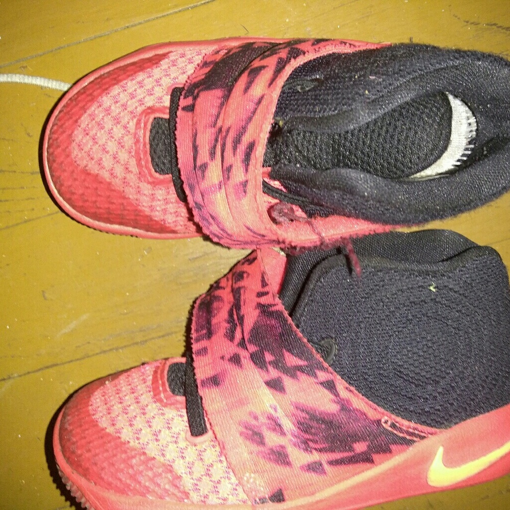 Tolder Nike kE