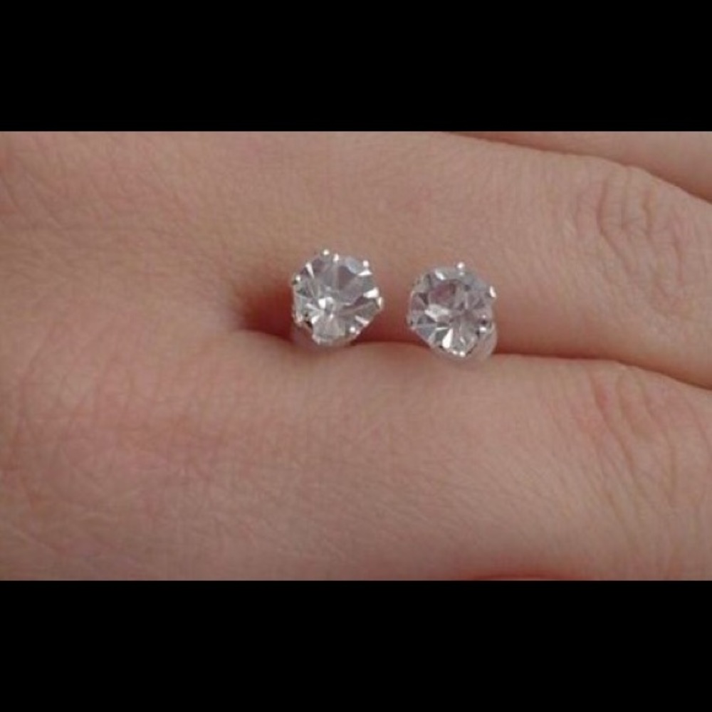 New simple and cute earrings