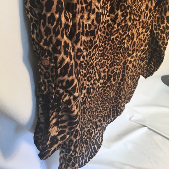 Leopard print Rue 21 blouse - Picture 2 of 4