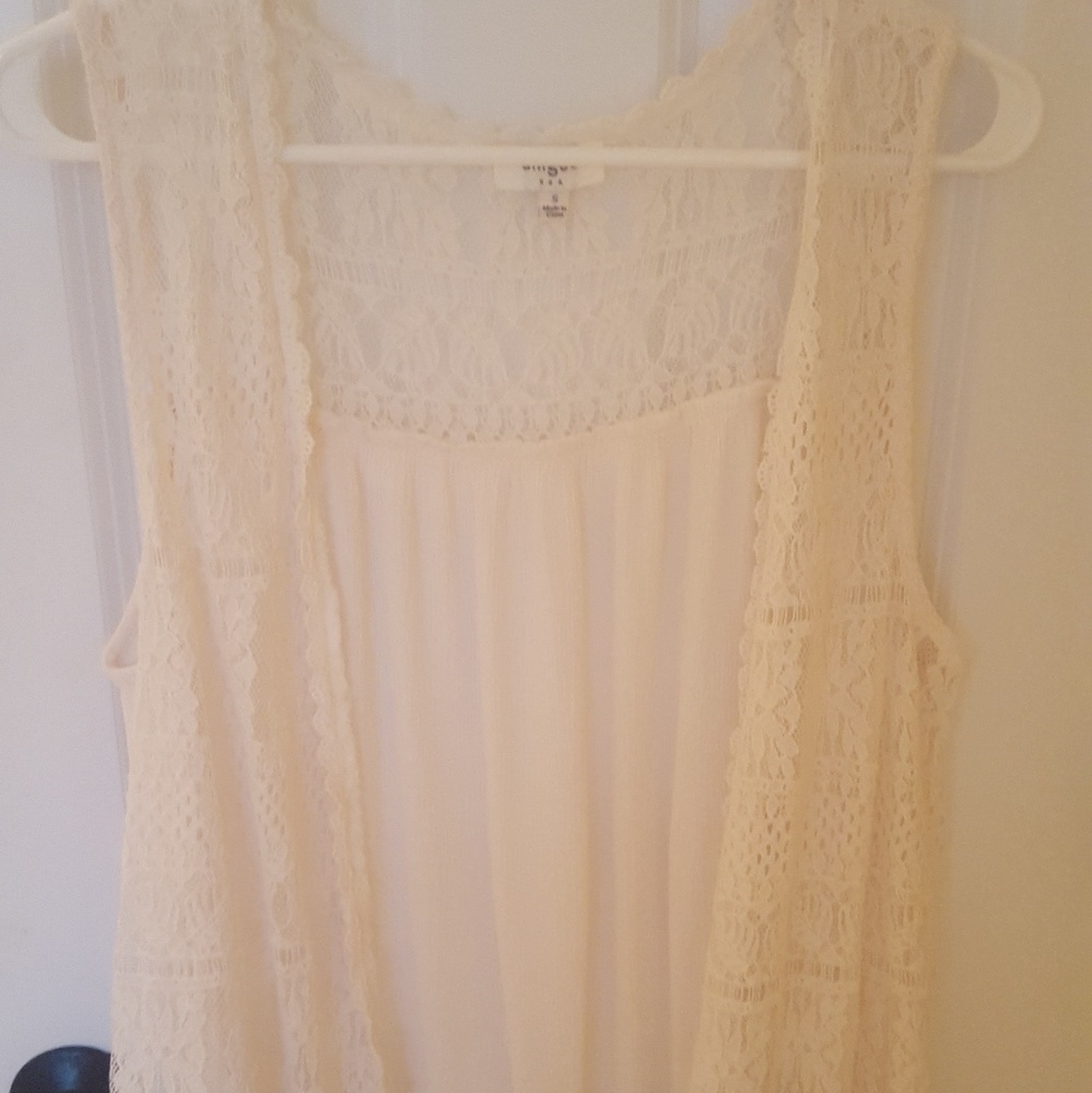 Umgee cream lace vest