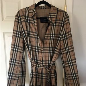Burberry Trench coat