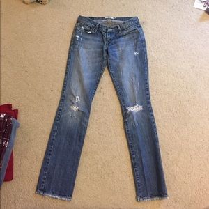 00 SHORT Ripped Abercrombie jeans