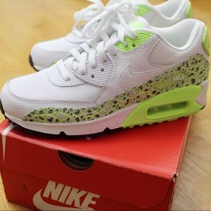 Brand New Nike Air Max 90 Premium White Green