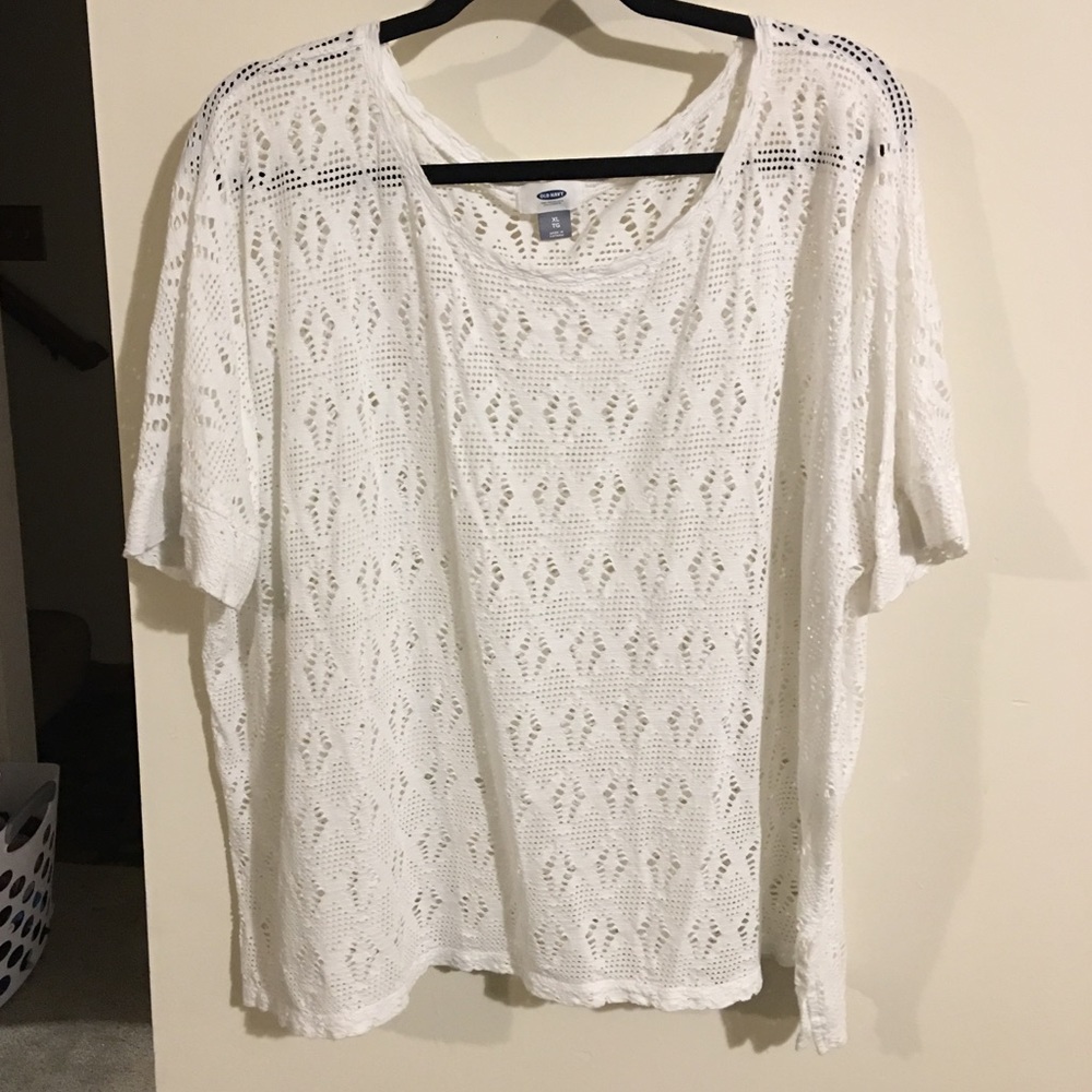 Old navy cut out tee
