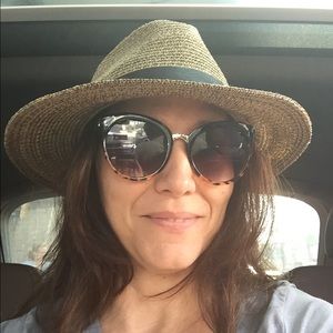 Meet your Posher, Daniela