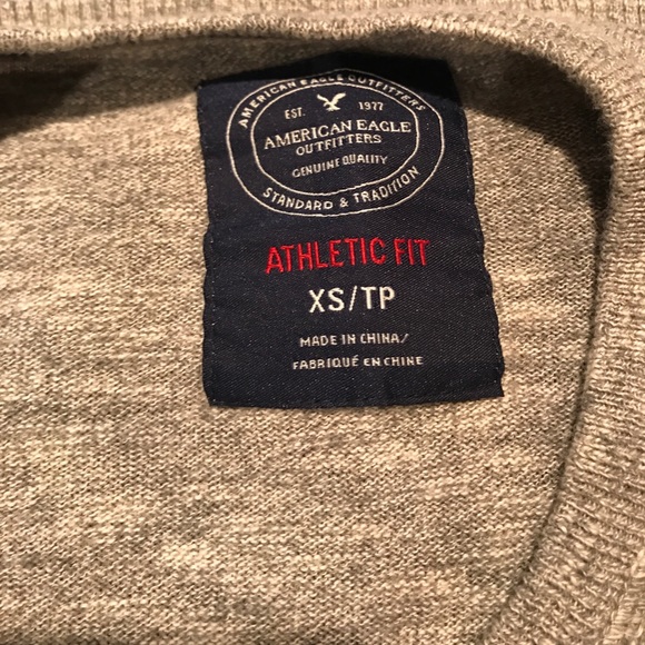 American Eagle Sweater - Picture 3 of 3