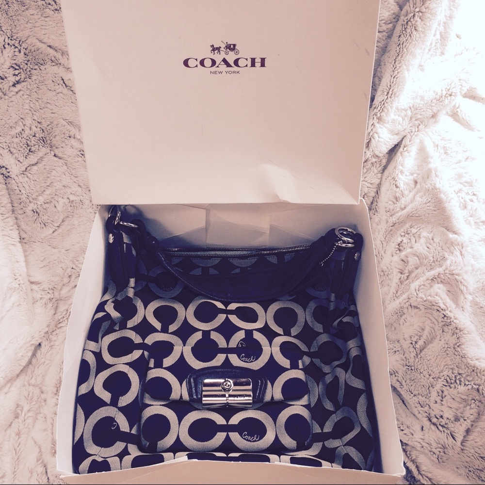 🔴💥Price💧Coach signature OP Art Kristin large