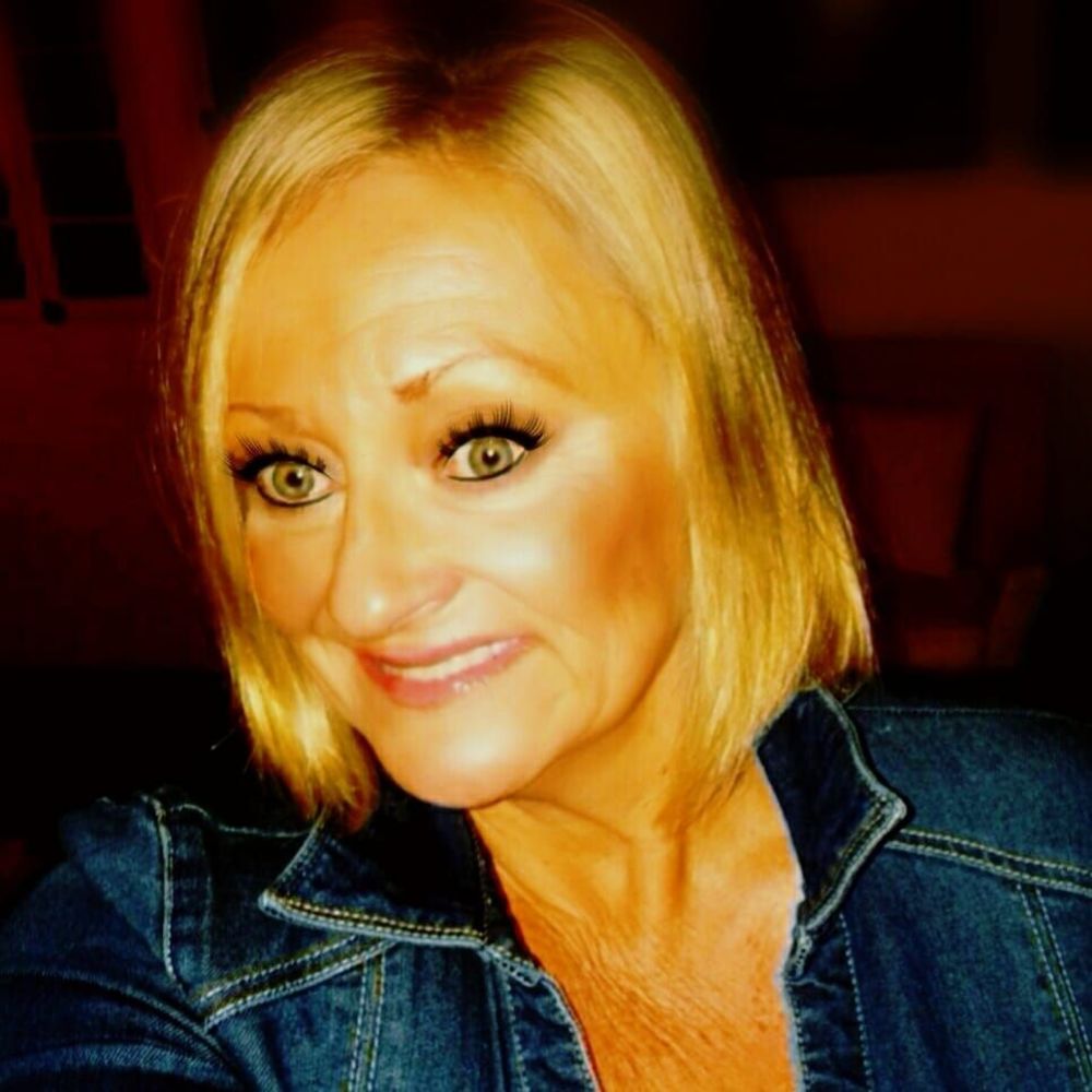 Meet your Posher, Deborah