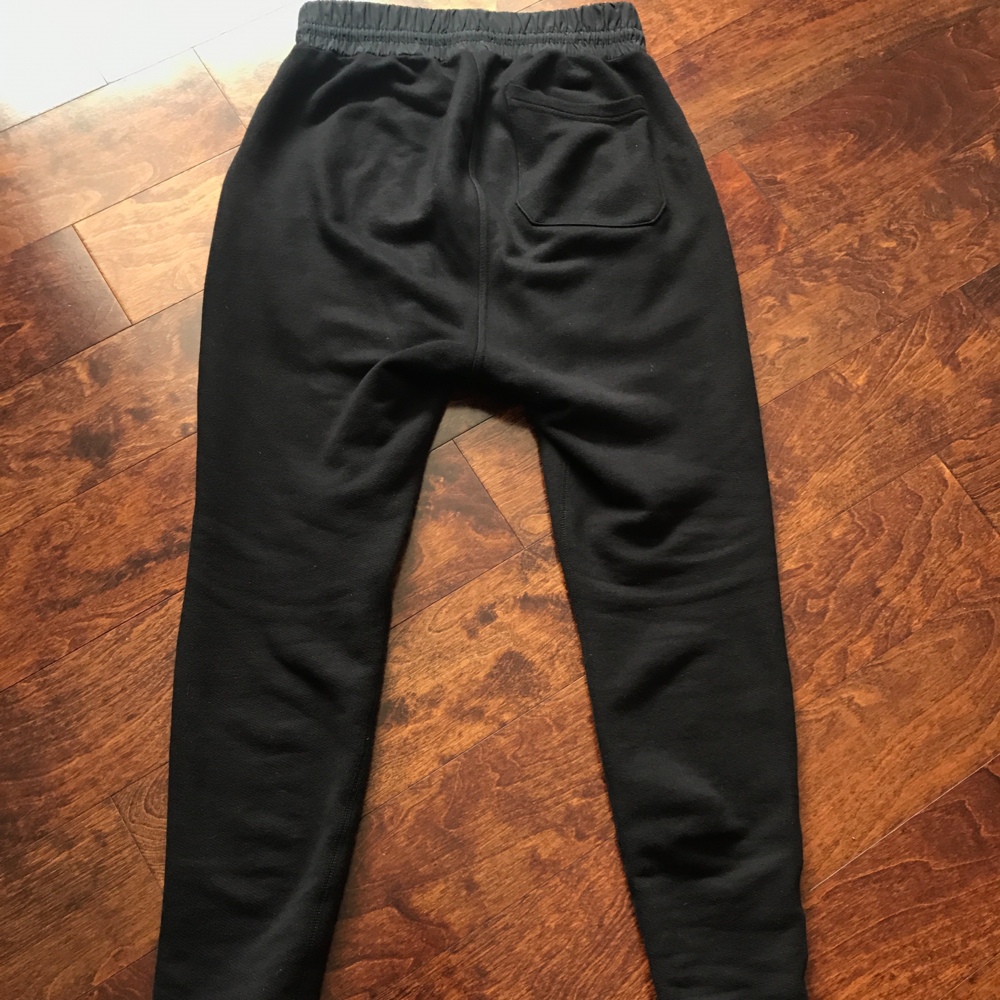 John Elliott Co. athletic joggers with a free hat!
