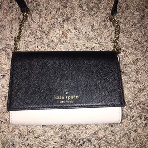 SMALL KATE SPADE PURSE WITH SMALL FLAW