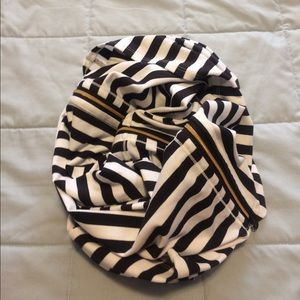 Lululemon Vinyasa Scarf