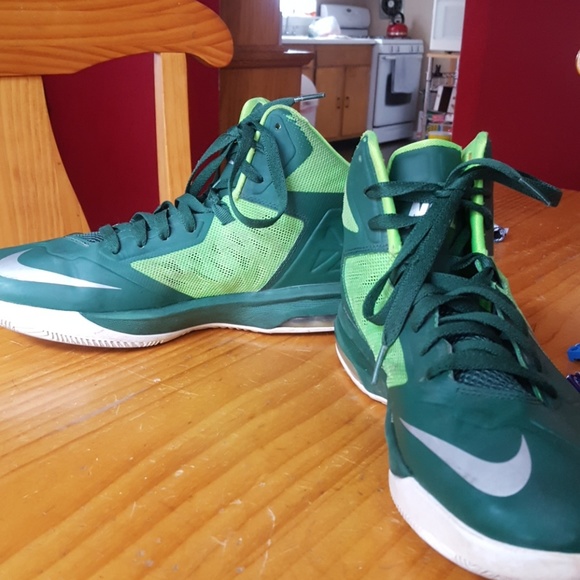 Nike - Picture 3 of 4