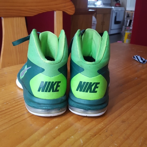 Nike - Picture 4 of 4