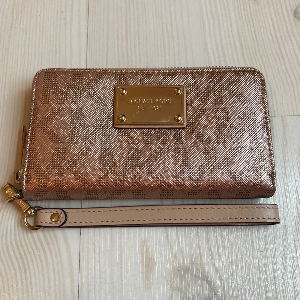 Wristlet - Picture 2 of 4