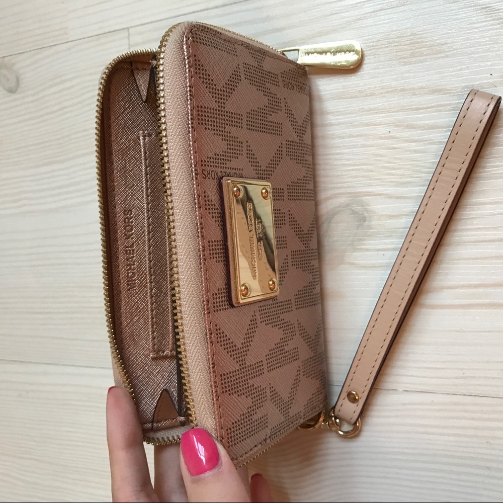 Wristlet - Picture 4 of 4