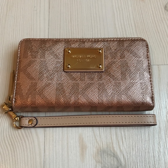 Wristlet - Picture 2 of 4