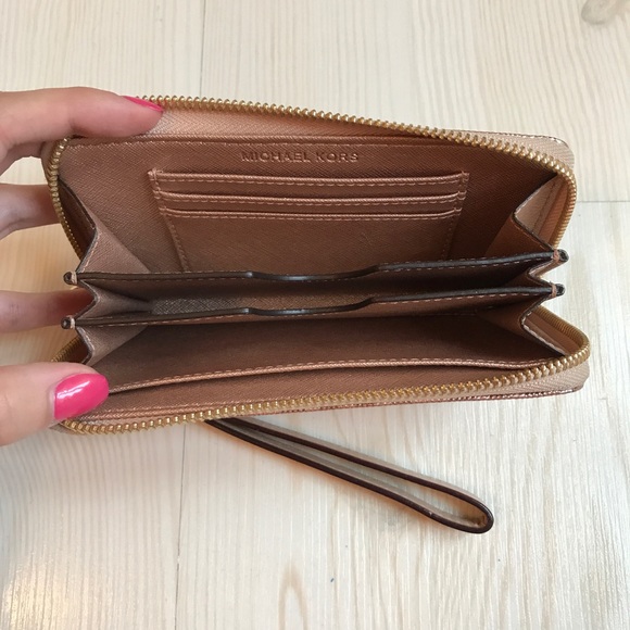 Wristlet - Picture 3 of 4