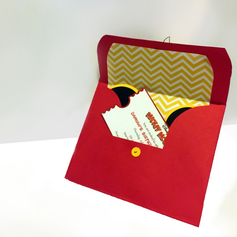 Mickey Mouse invitations - Picture 2 of 2