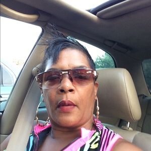 Meet your Posher, Aretha