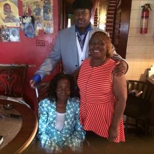 Meet your Posher, Linda