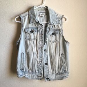 💙 Forever 21 Denim Jean Vest 💙