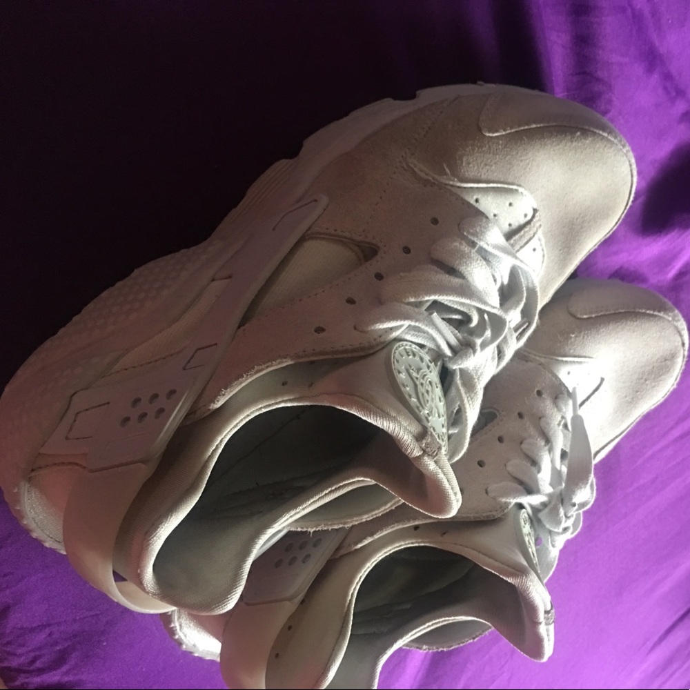 Huraches nike Limited edition