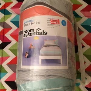 XL Twin 5 piece Set (Bed in bag)